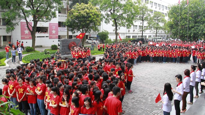 Thầy trò Ngoại thương hướng về biển đảo quê hương - ảnh 3